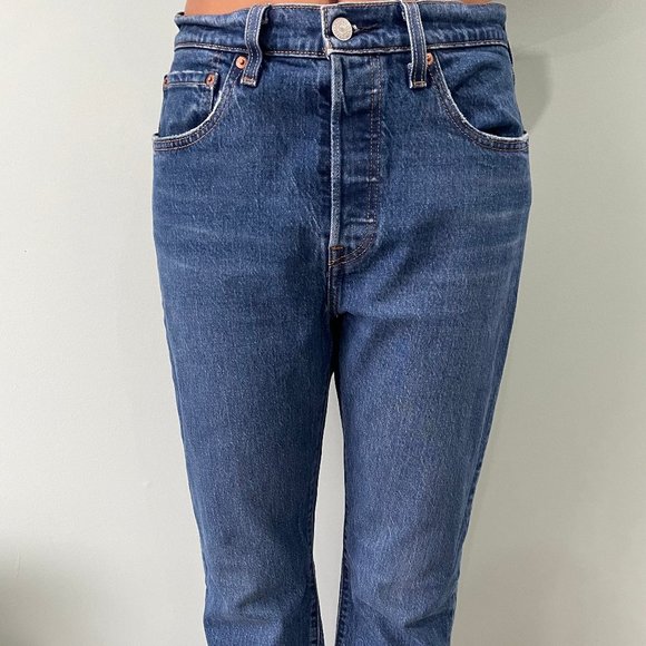 Levi Blue Jeans High Rise. Size 3. - Picture 1 of 2